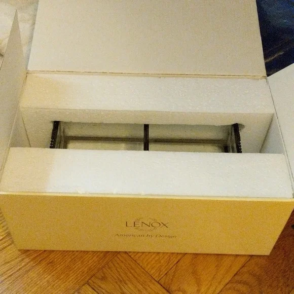 Lenox Glass Jewelry box - Picture 2 of 7